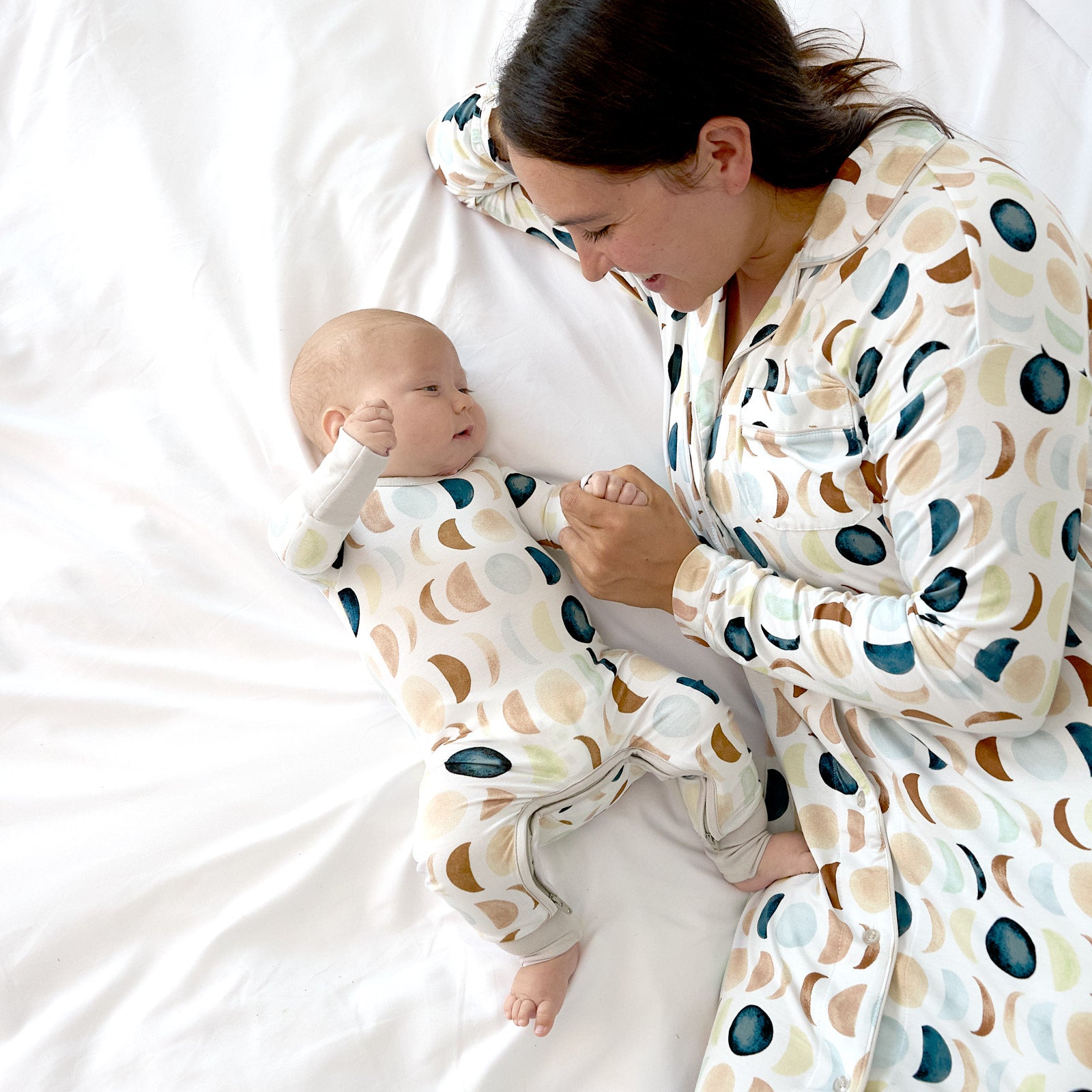 Luna Neutral Women's Long Sleeve Sleep Shirt - Image 2