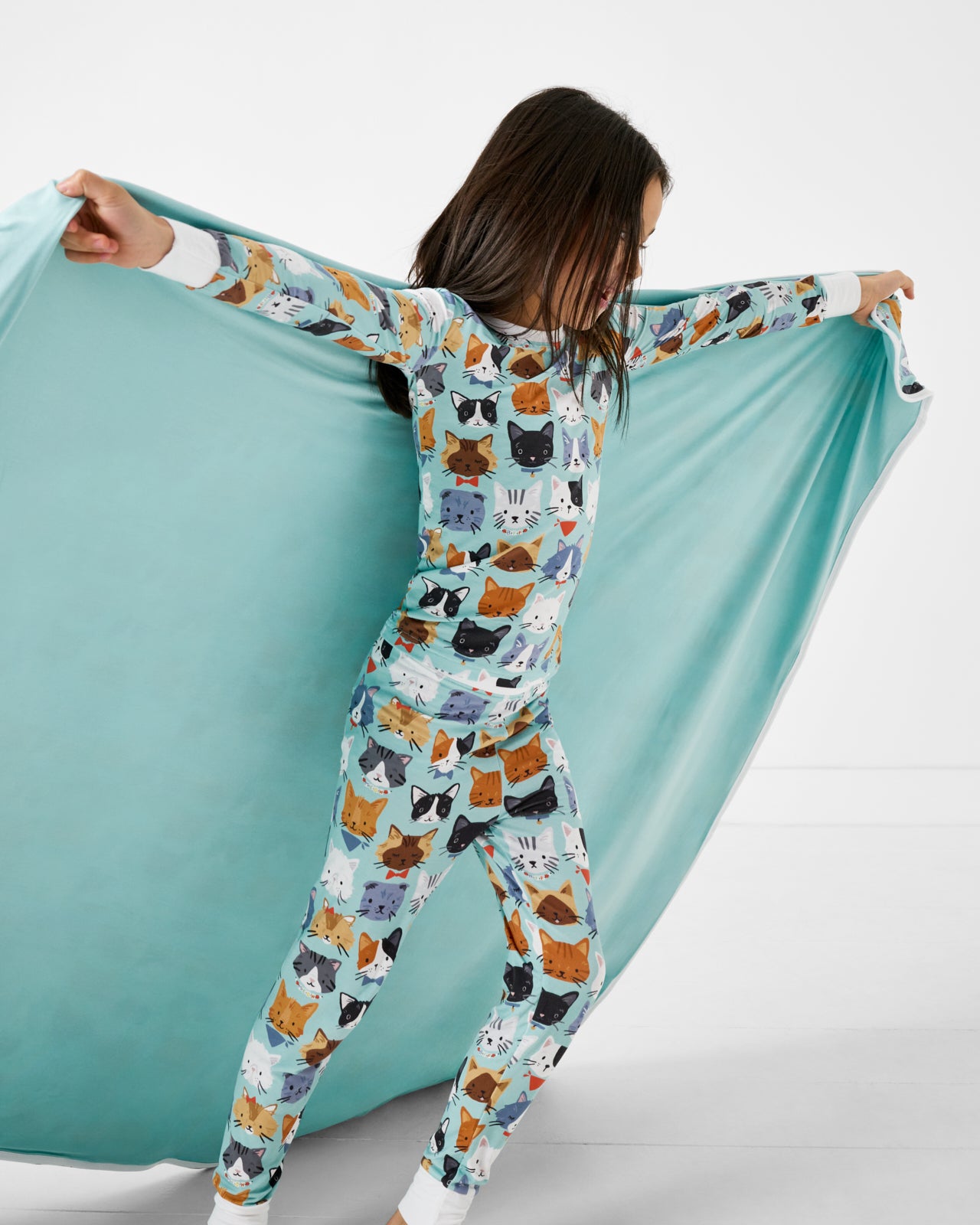 Purrfect Pals Large Cloud Blanket? - Image 2