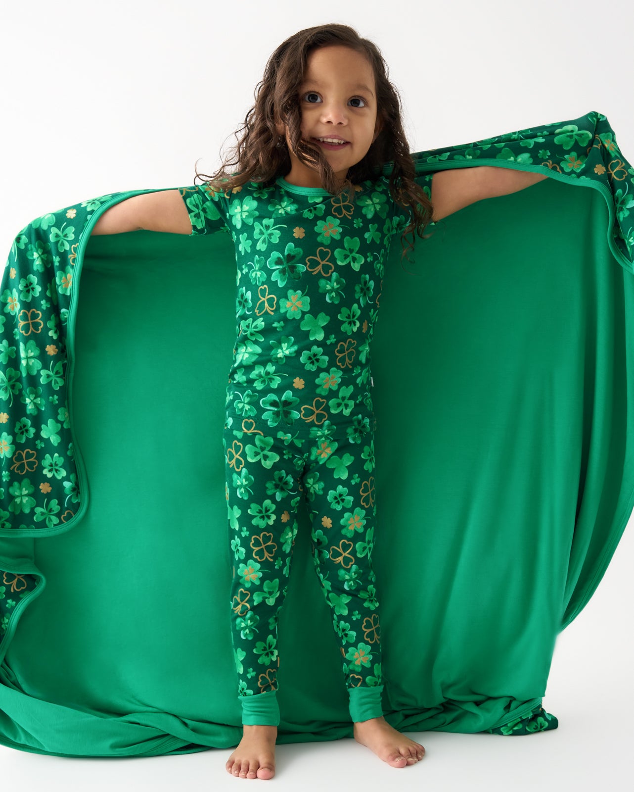 Clover Cuties Large Cloud Blanket? - Image 5