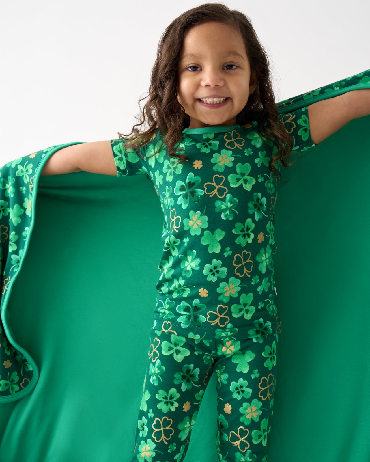 Clover Cuties Large Cloud Blanket? - Image 2