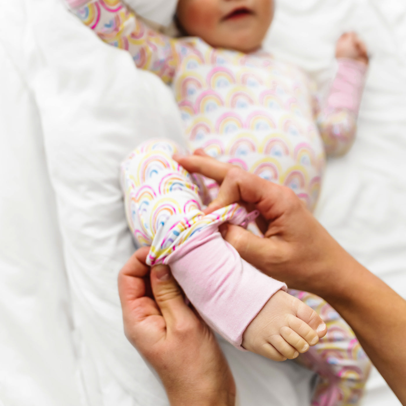 Pastel Rainbows Crescent Zippy - Image 3